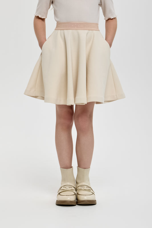 Elegant Footer Skirt