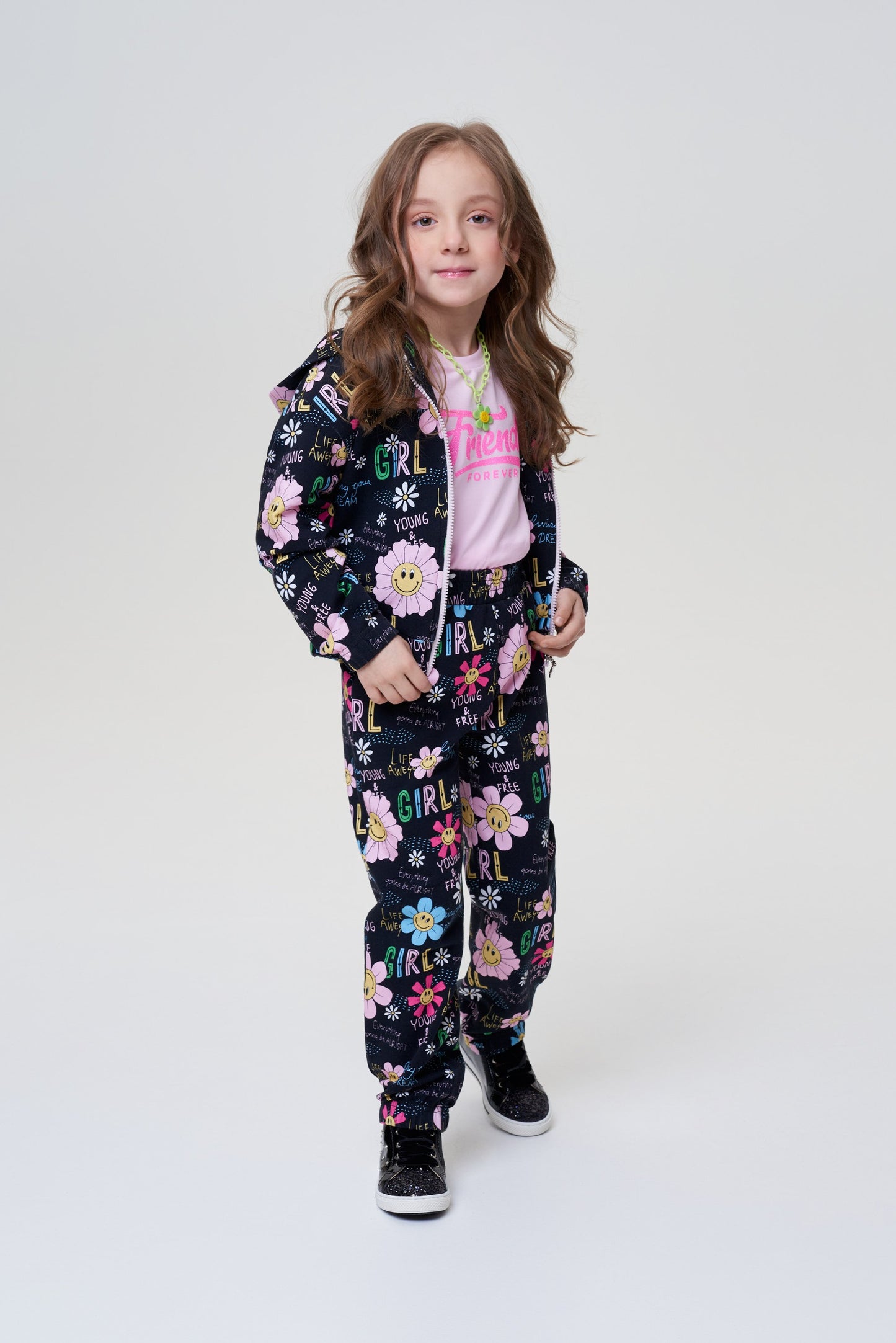 Tracksuit ( Sweatshirt and sweatpants)