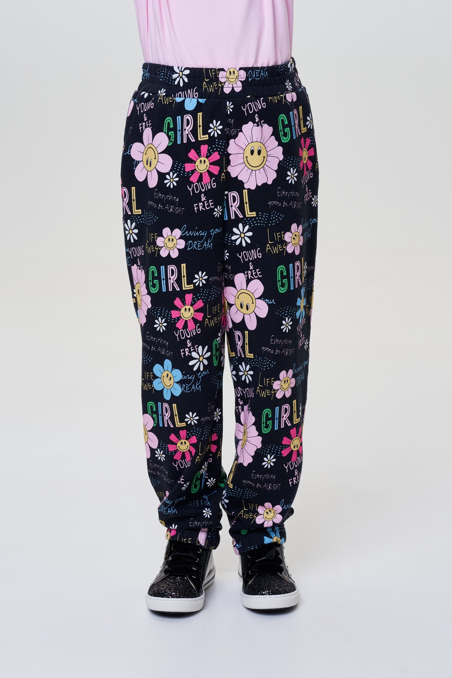Tracksuit ( Sweatshirt and sweatpants)