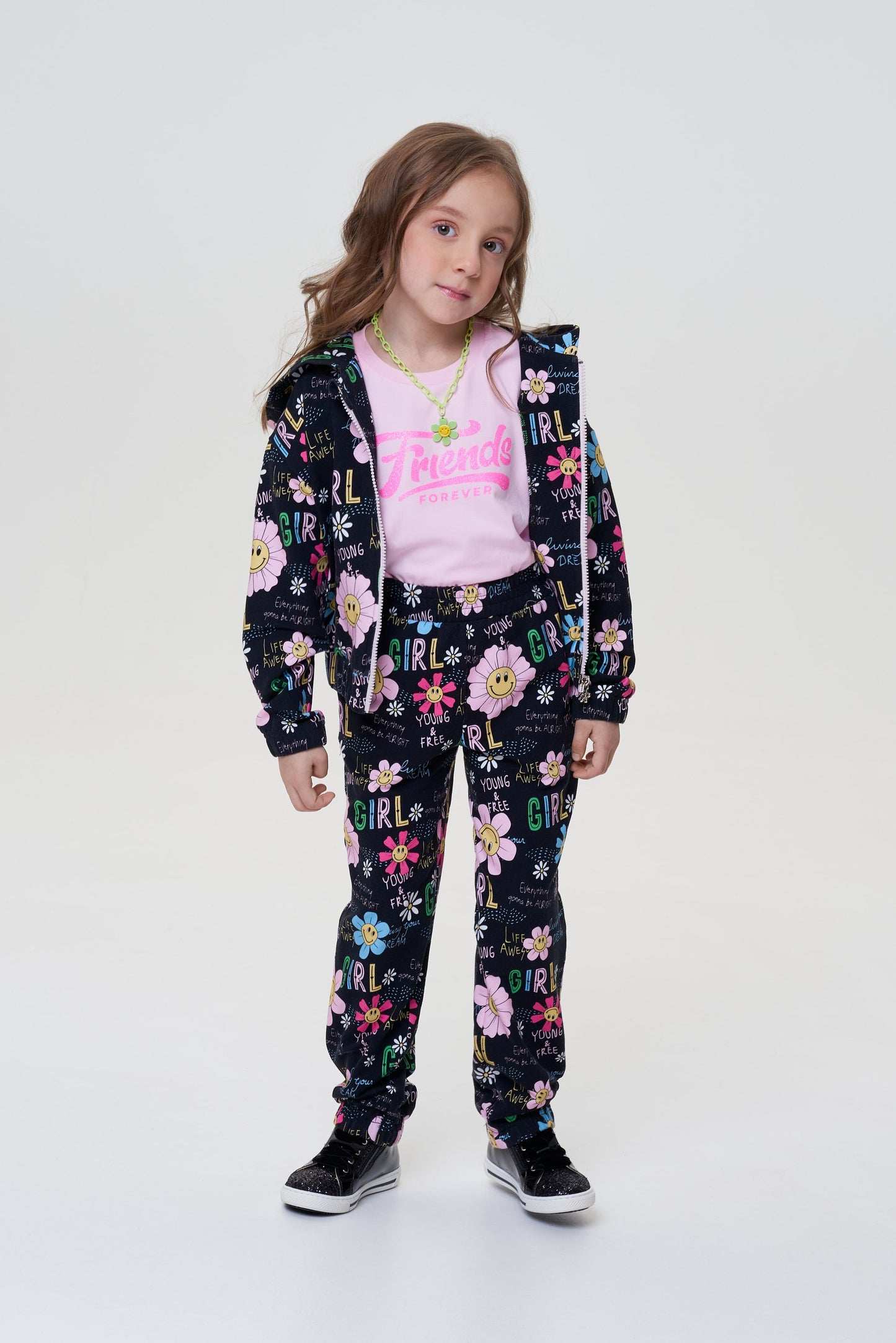 Tracksuit ( Sweatshirt and sweatpants)