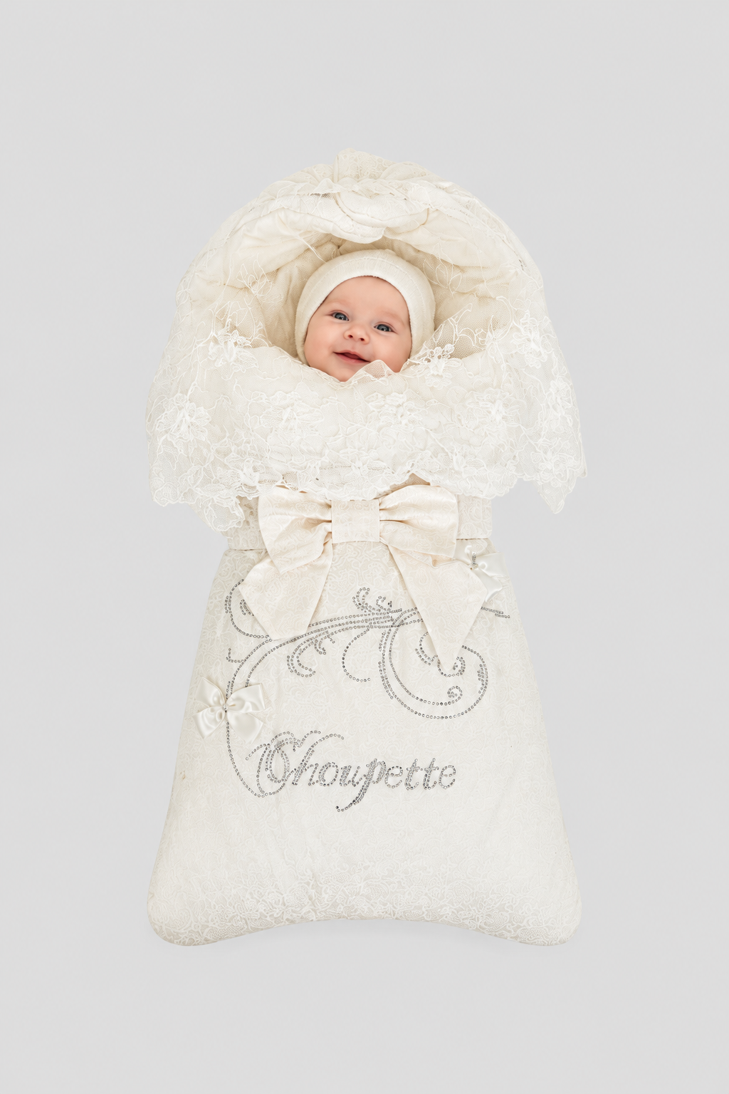 Baby nest lace and crystals decorated
