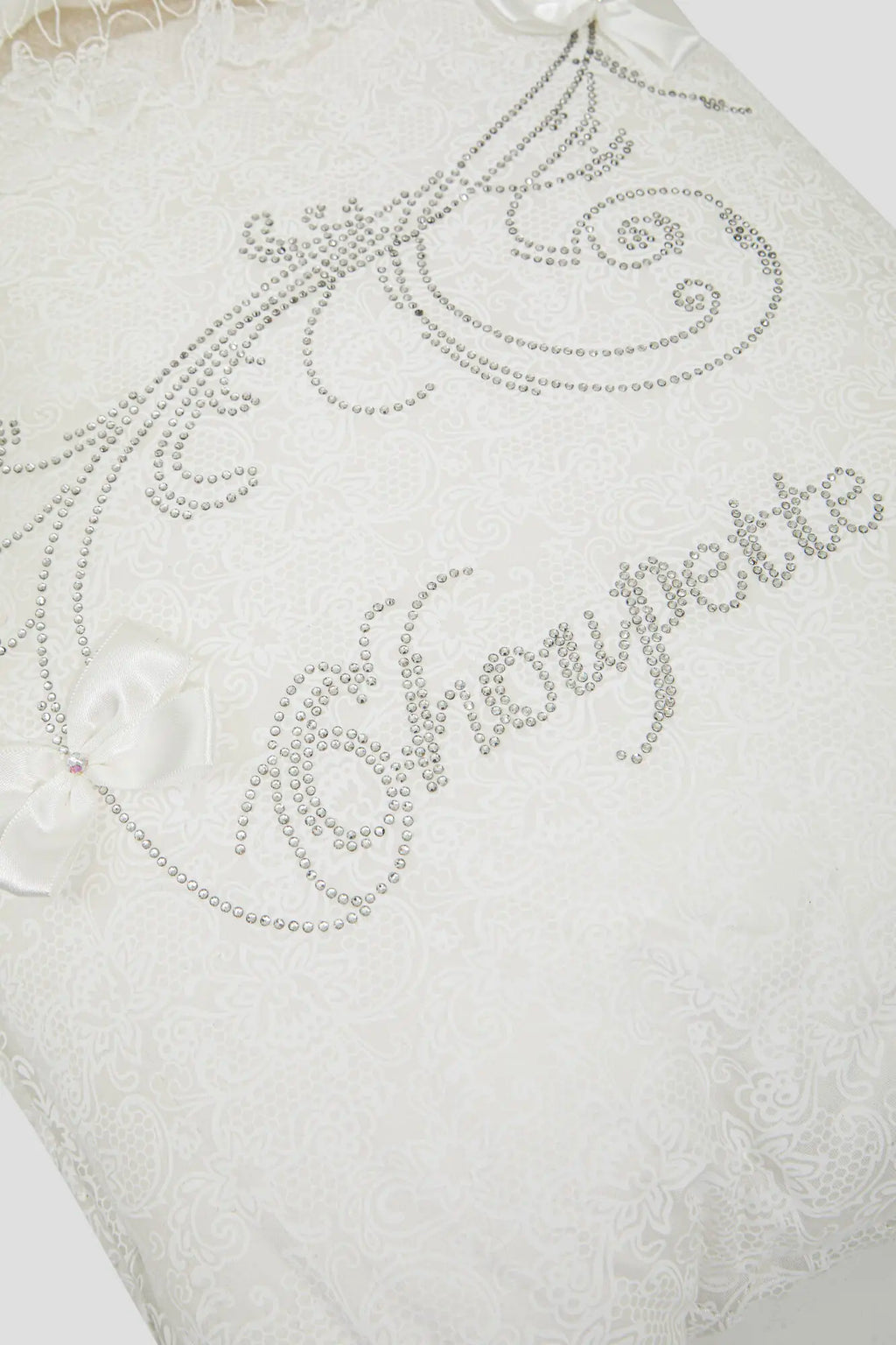 Baby nest lace and crystals decorated
