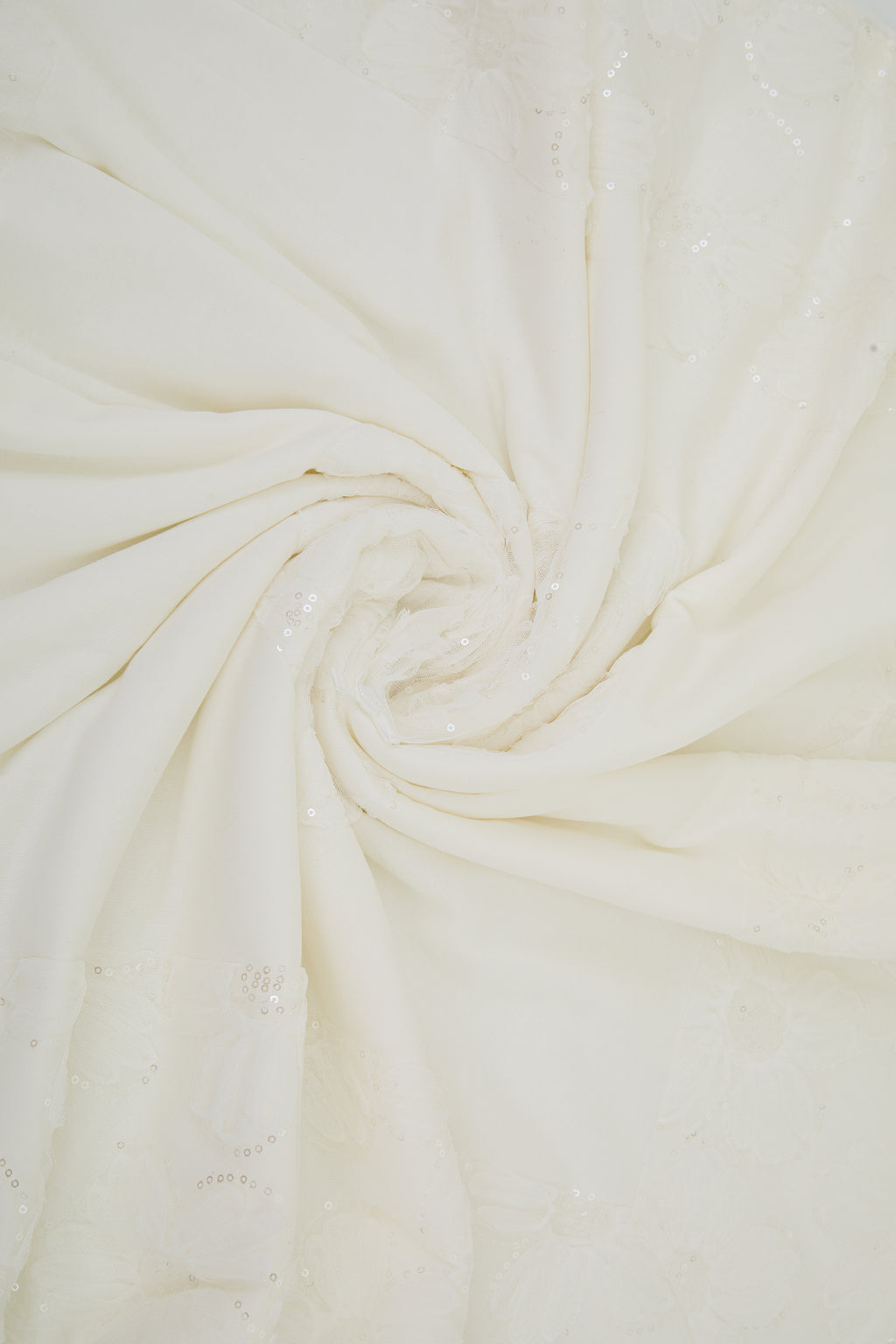 Lace decorated blanket, ecru