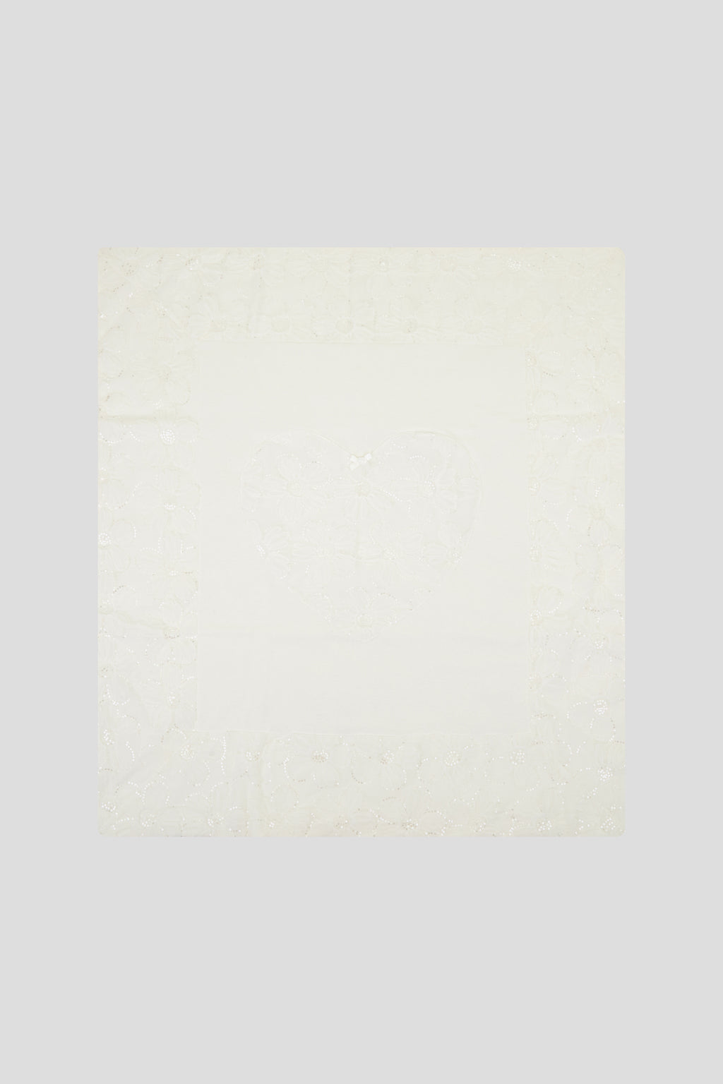 Lace decorated blanket, ecru