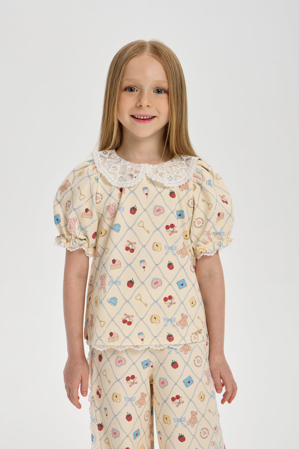 Elegant Printed Set with laces (Blouse & Pants) for girls
