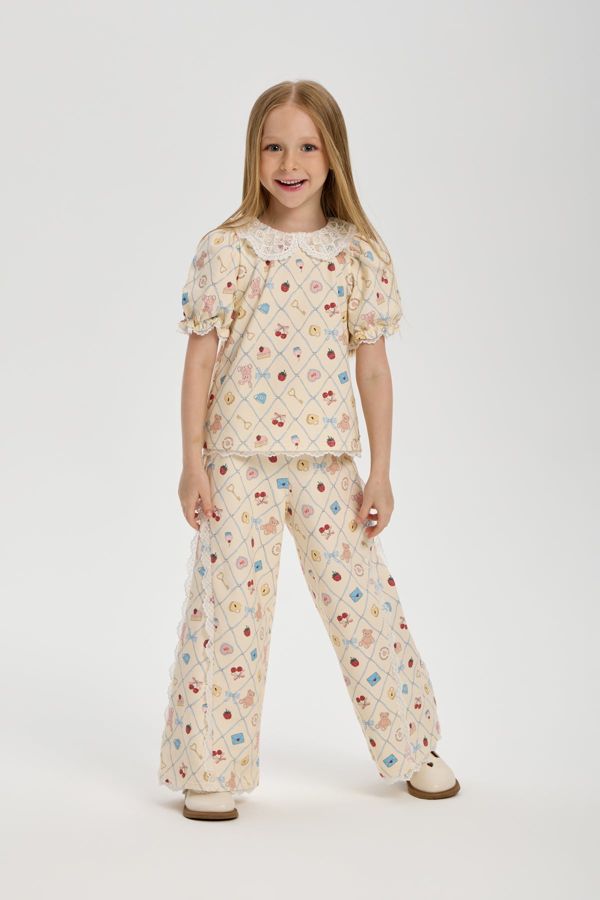Elegant Printed Set with laces (Blouse & Pants) for girls