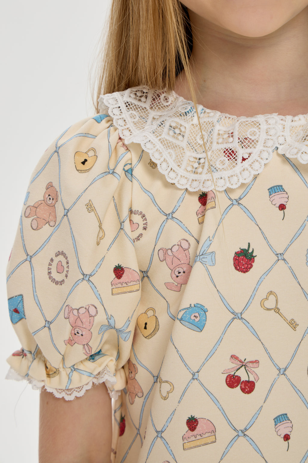 Elegant Printed Set with laces (Blouse & Pants) for girls