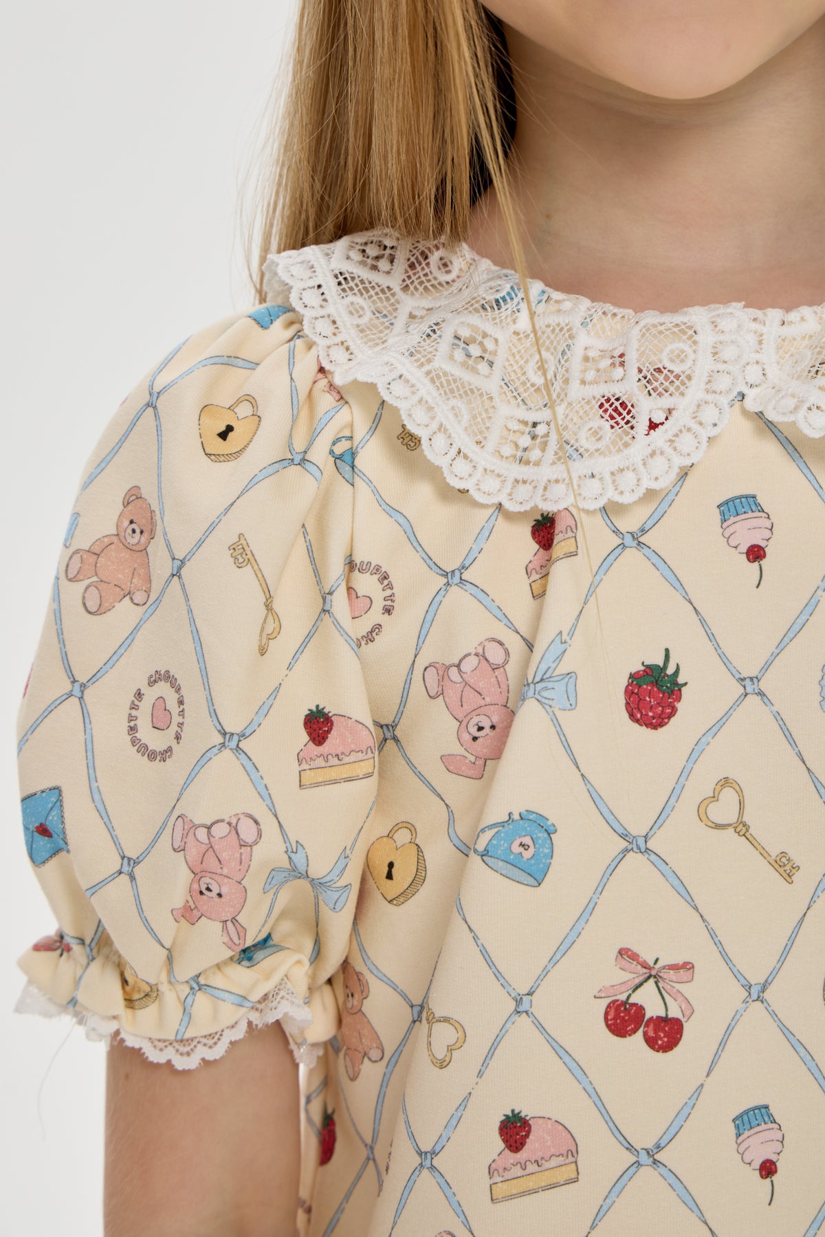 Elegant Printed Set with laces (Blouse & Pants) for girls