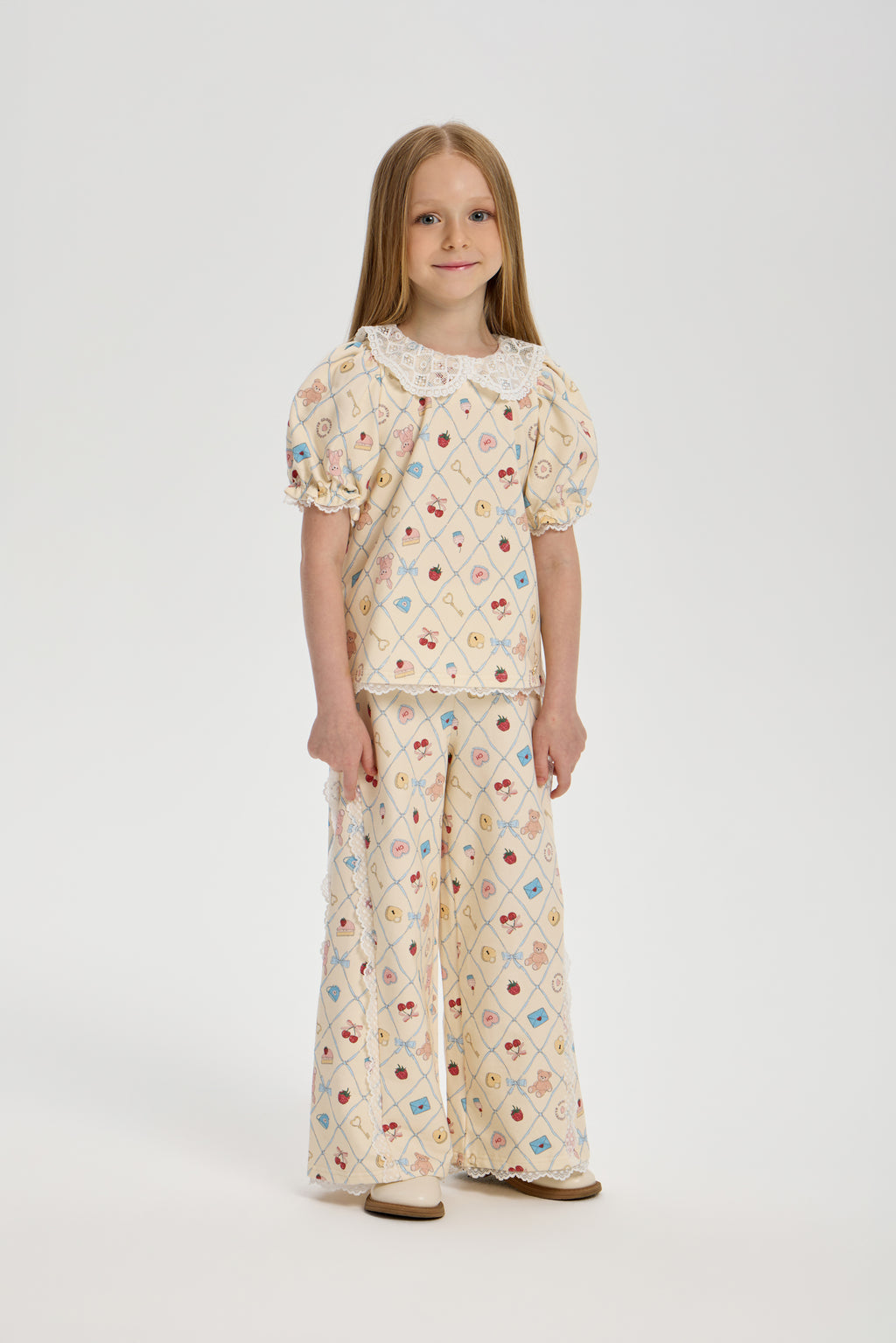 Elegant Printed Set with laces (Blouse & Pants) for girls
