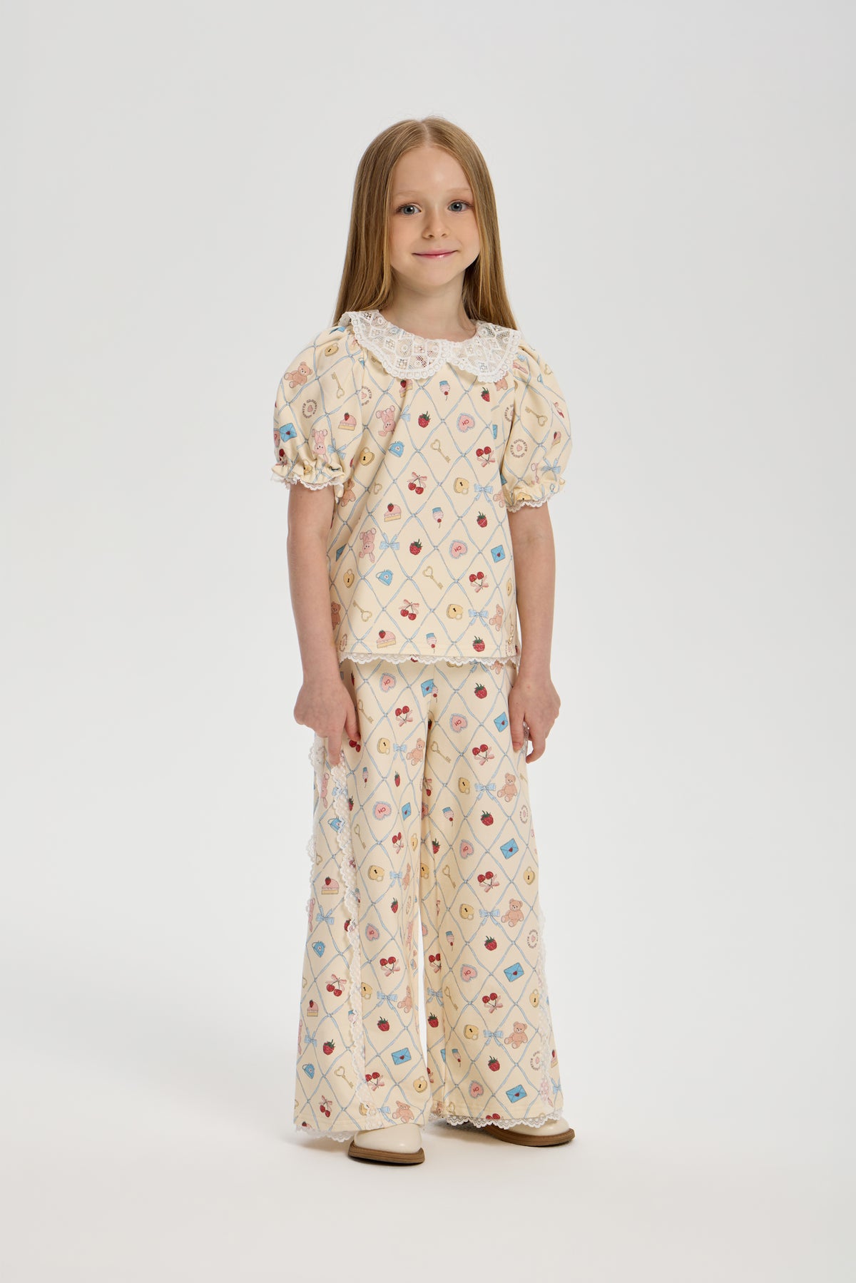 Elegant Printed Set with laces (Blouse & Pants) for girls