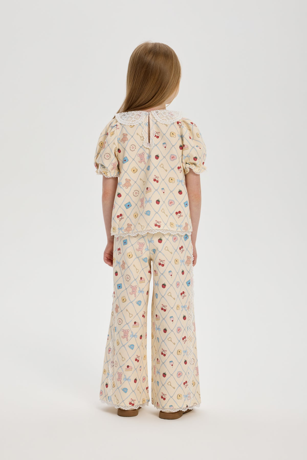 Elegant Printed Set with laces (Blouse & Pants) for girls