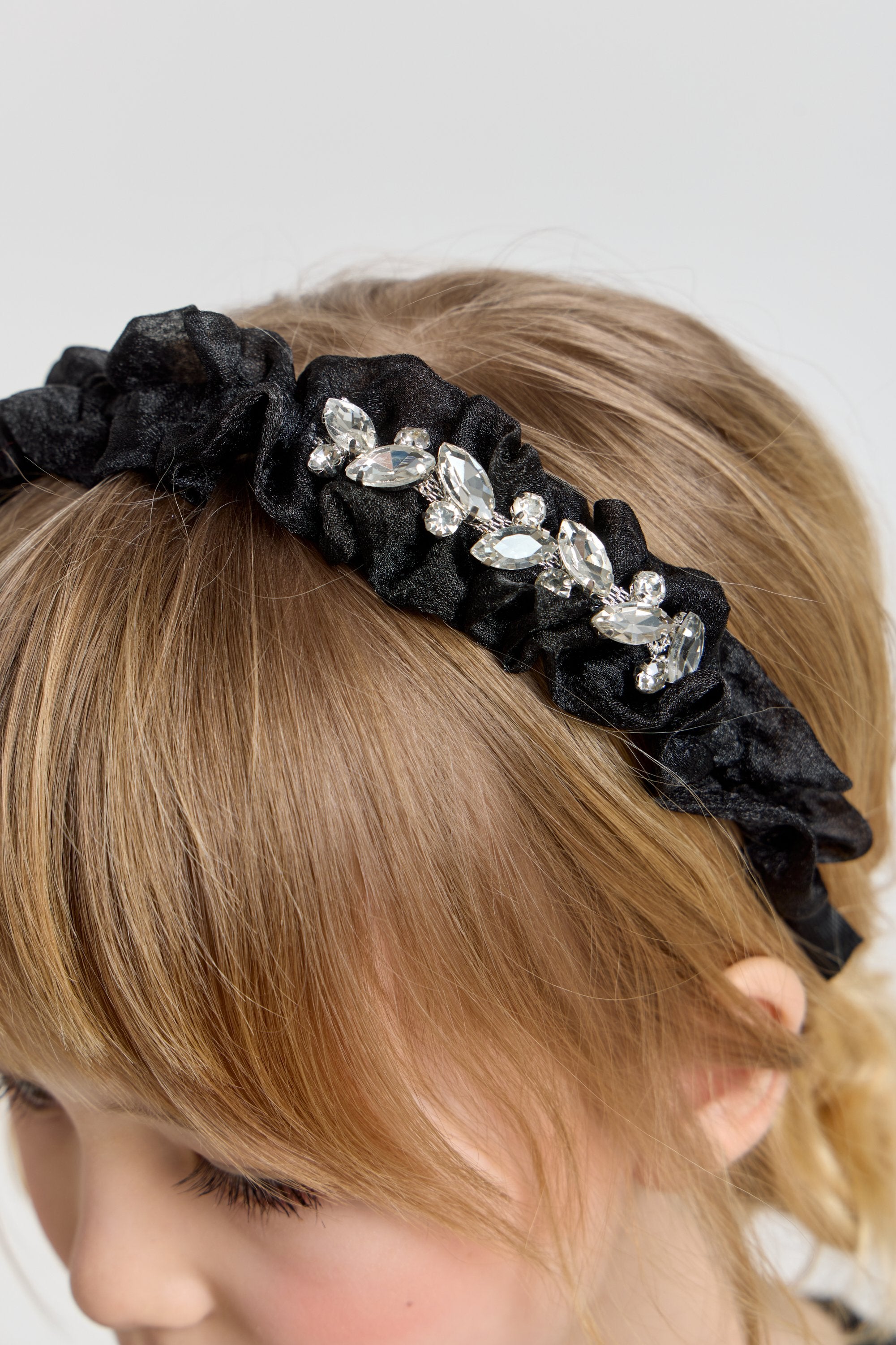 Elegant Headband with Crystals