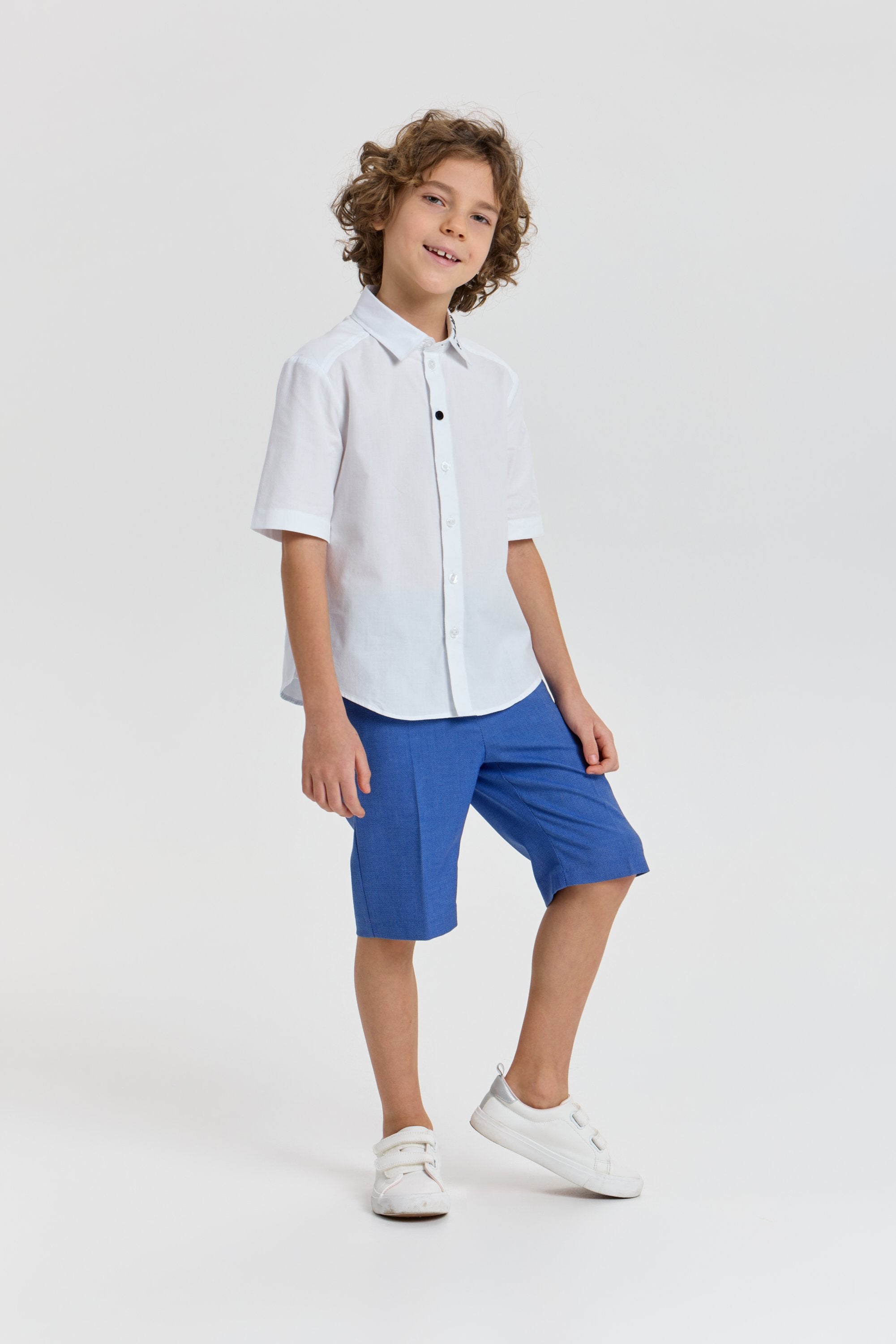 Elegant Polo Shirt with Print on Collar