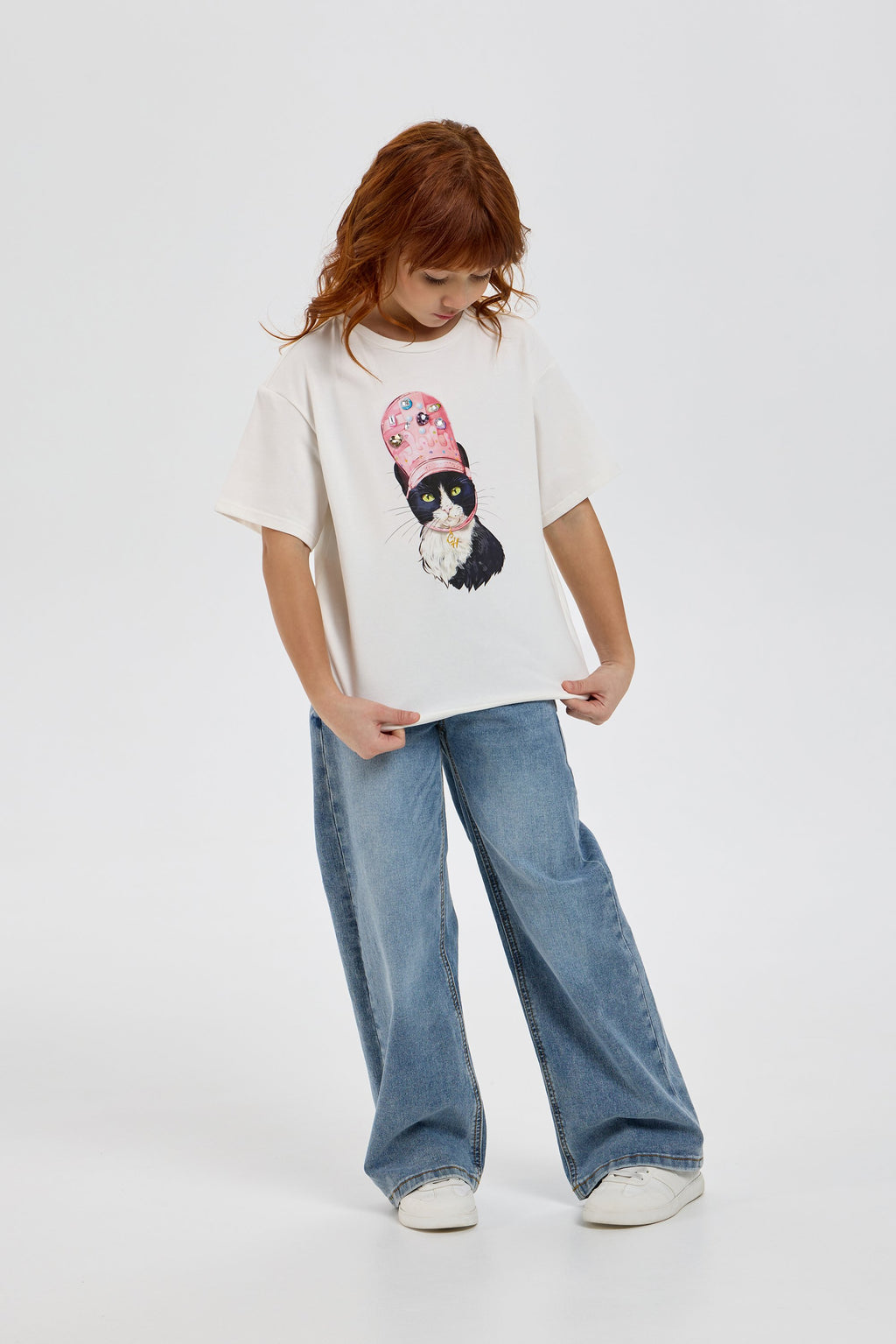 Catty T-shirt with Diamonds