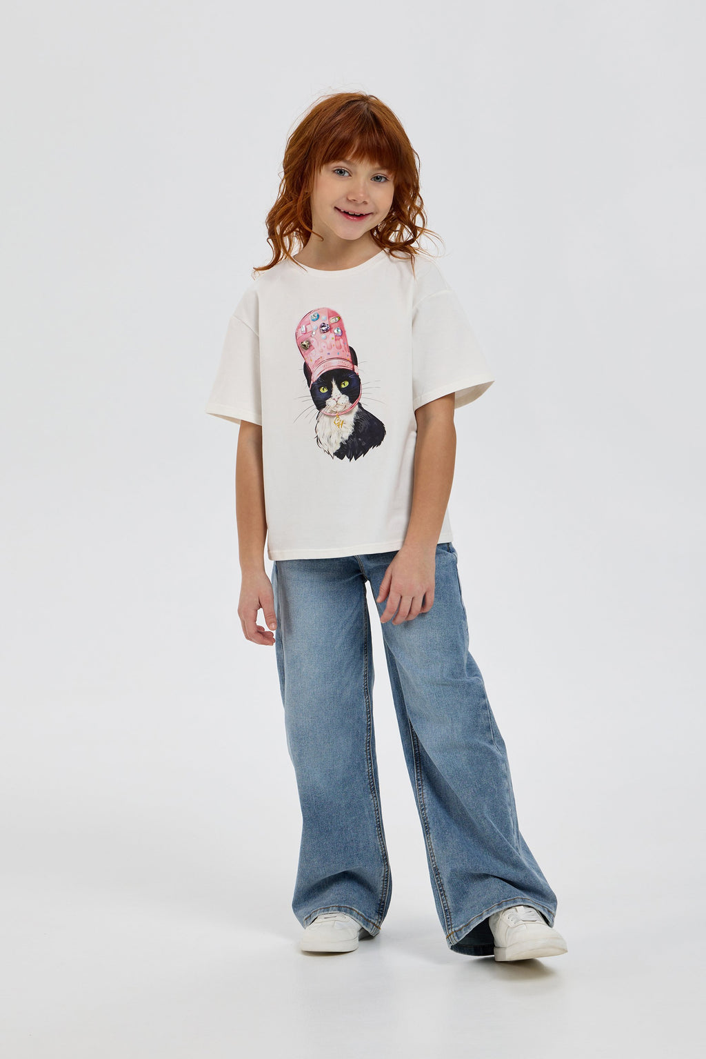 Catty T-shirt with Diamonds