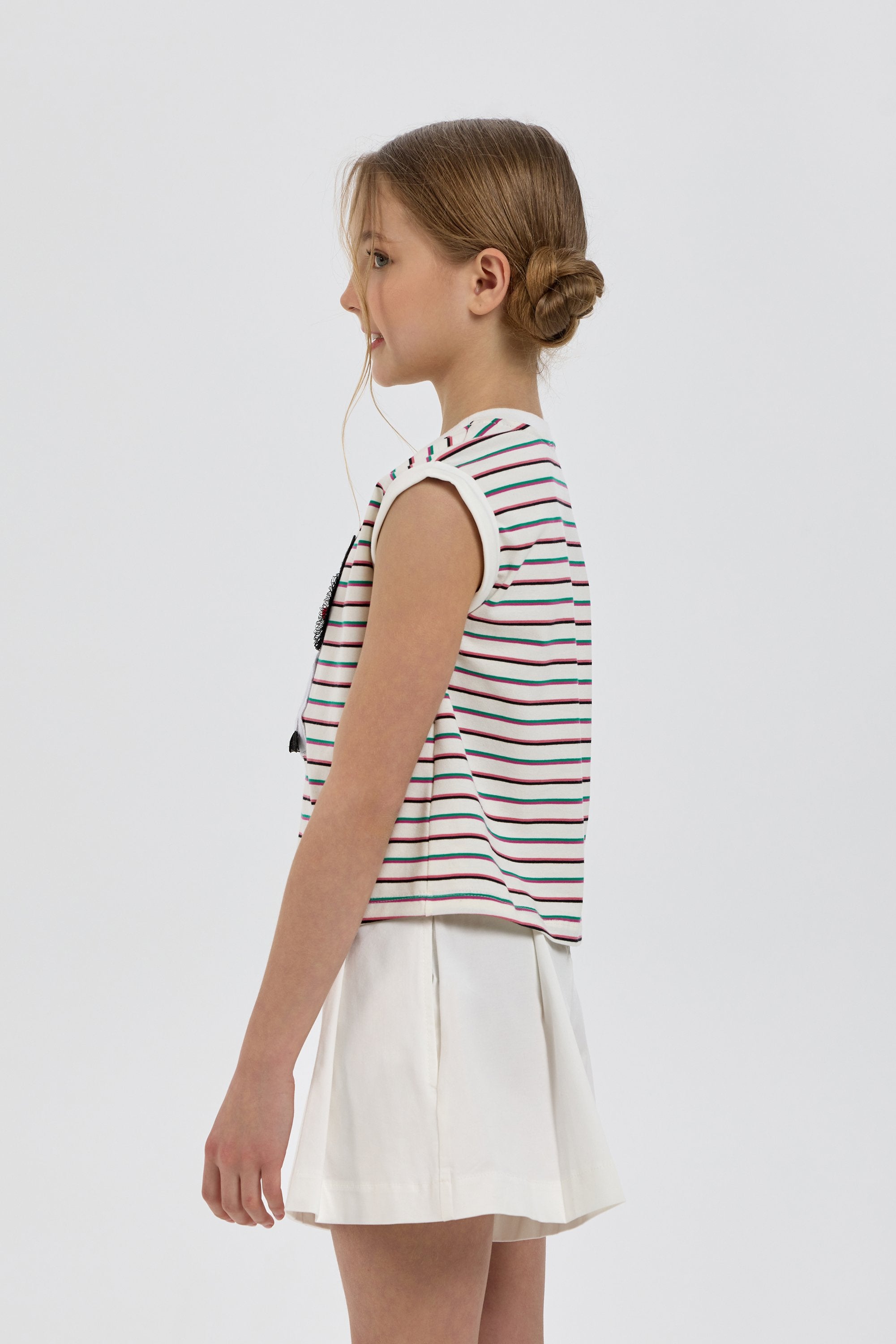 Catty Applique-decorated T-shirt