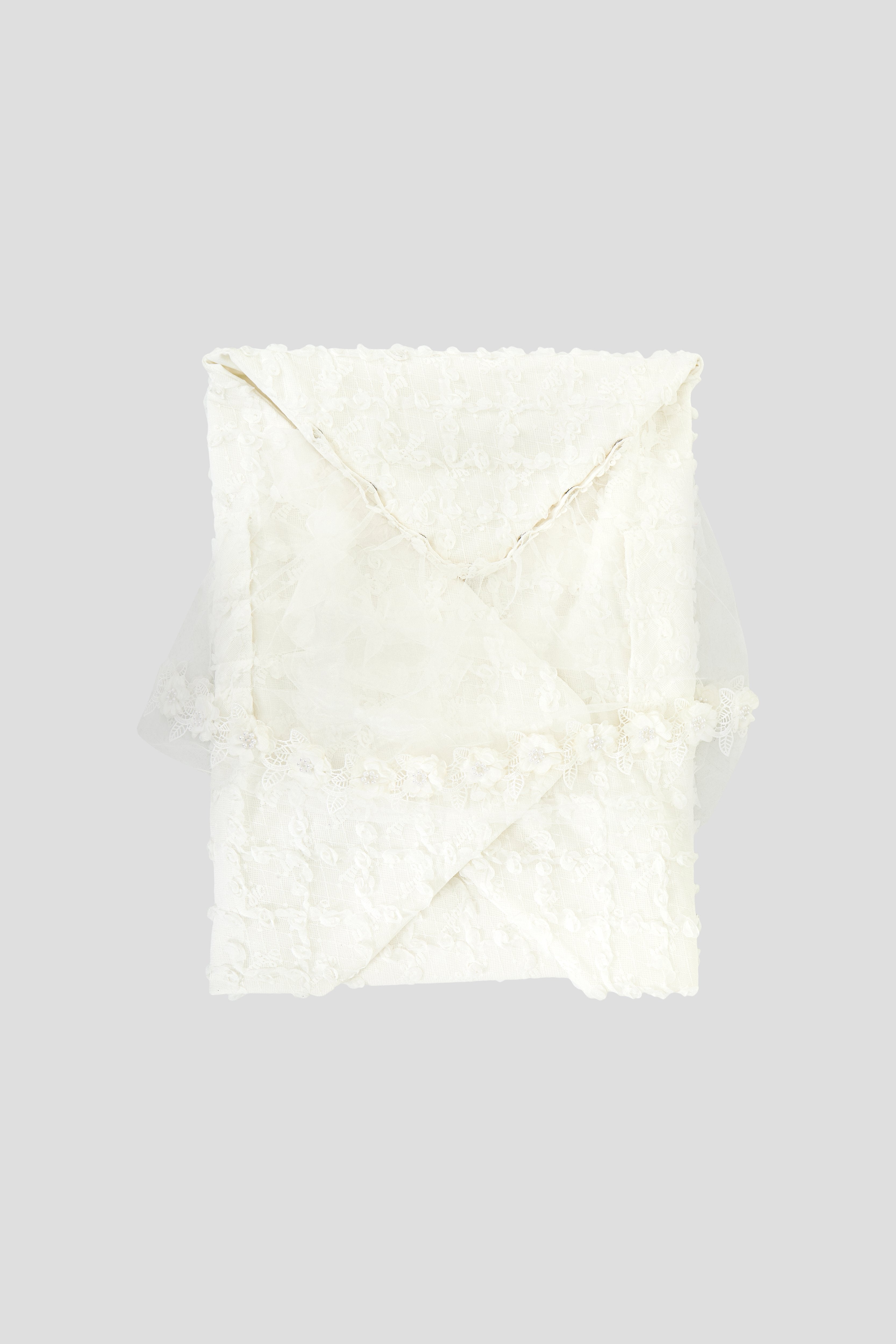 Elegant Transformer Blanket with Decor