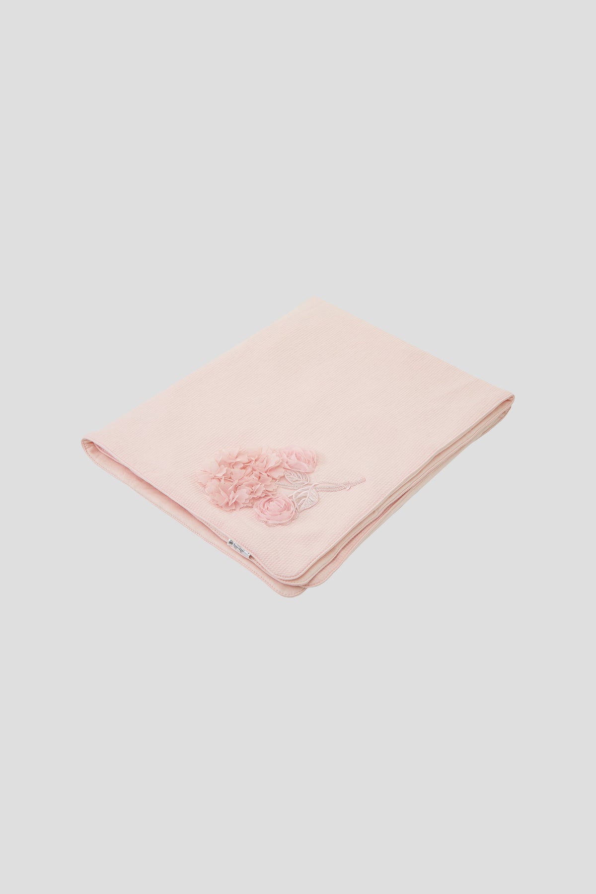 Elegant Blanket with 3D Flower Decor