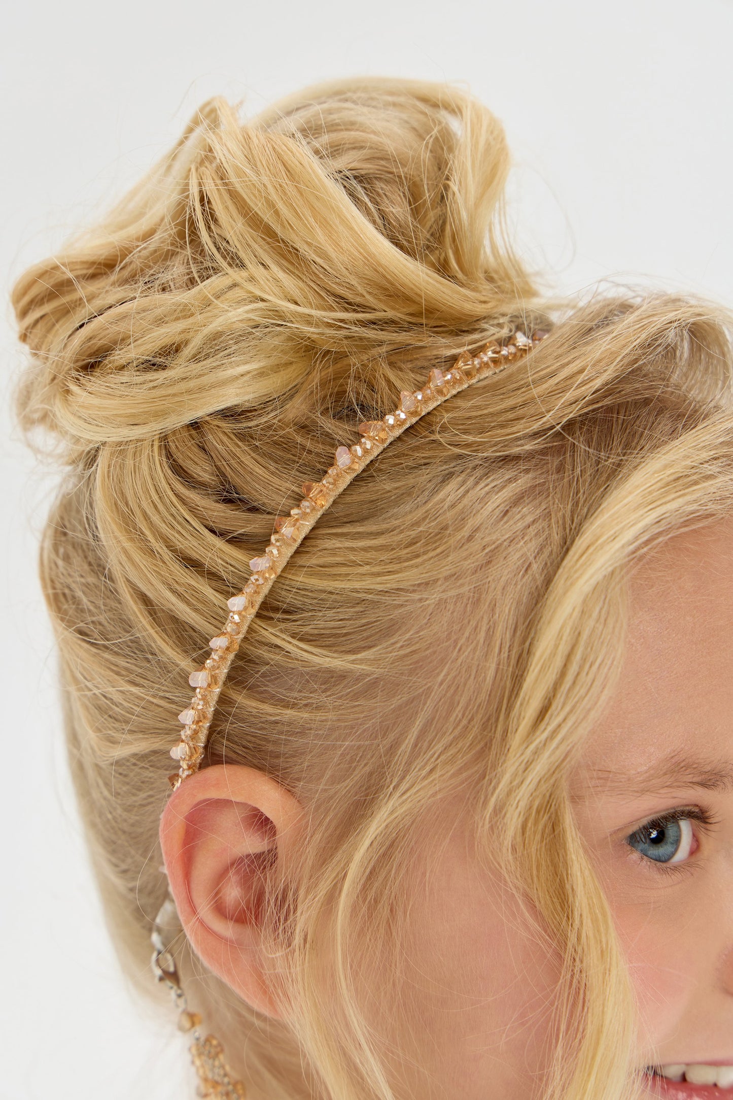 Elegant Golden Headband with Removable Chains