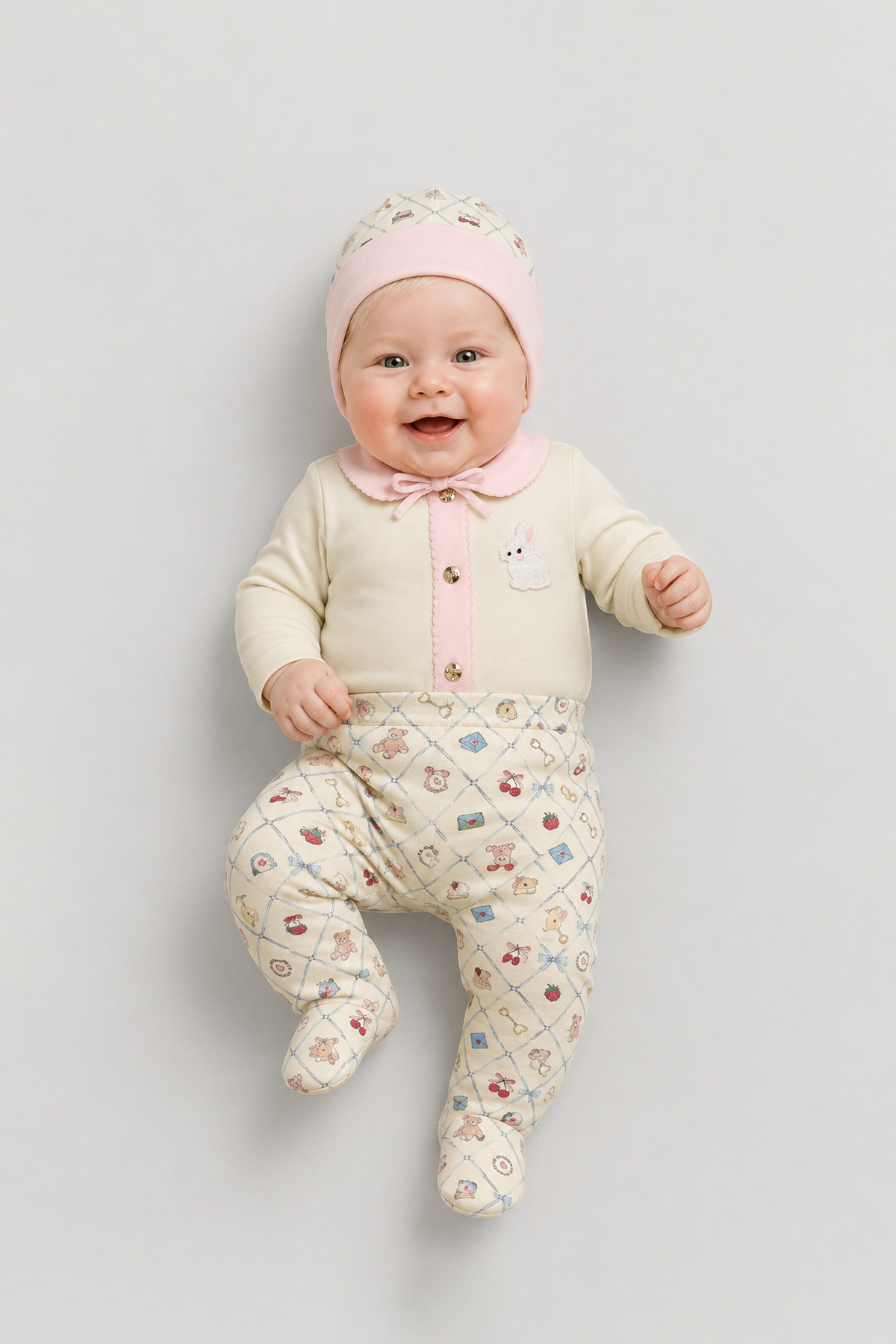 3 pieces Set (Bodysuit, pants, bonnet) for baby girl