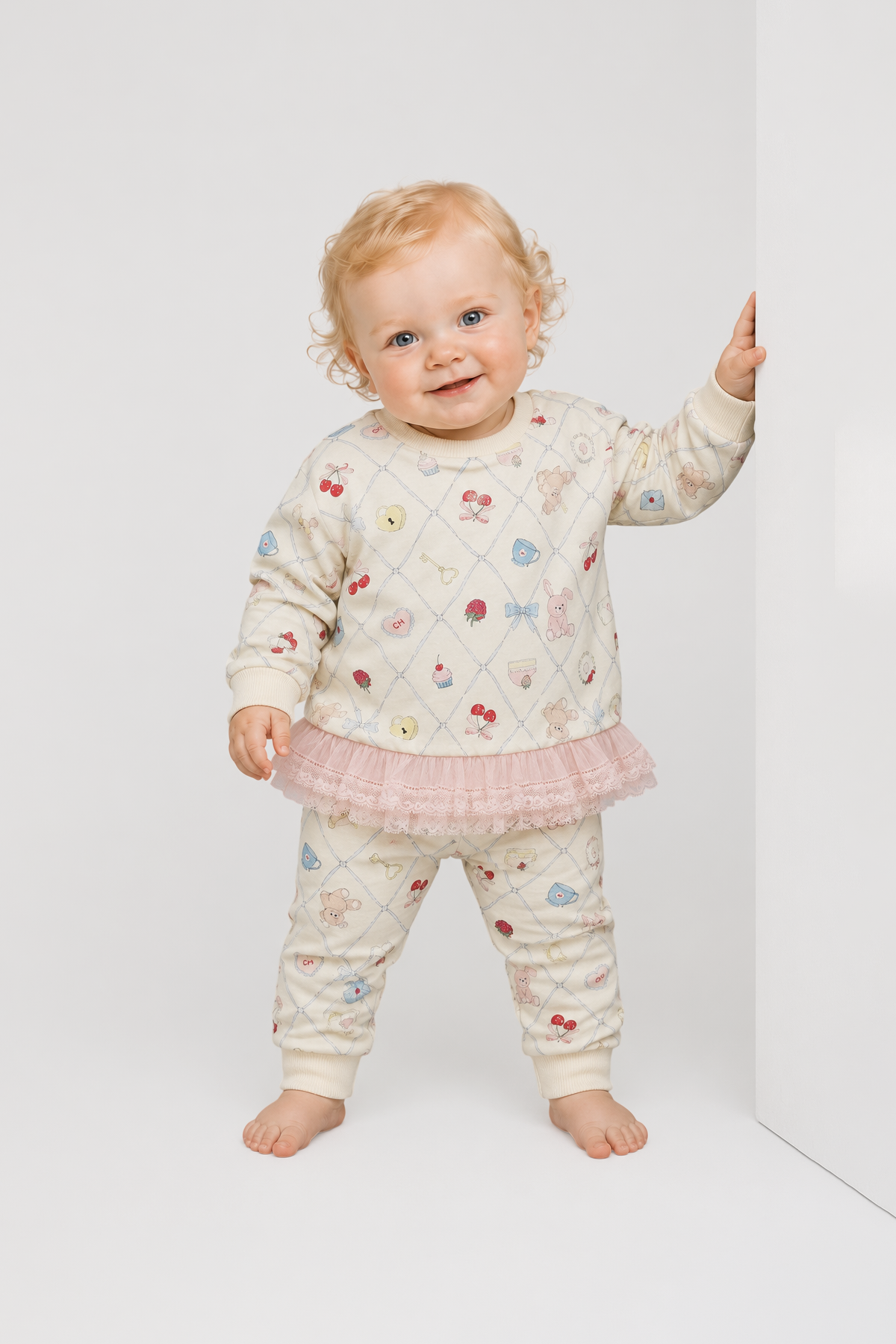 Printed Set with laces (sweatshirt and pants) for baby girl