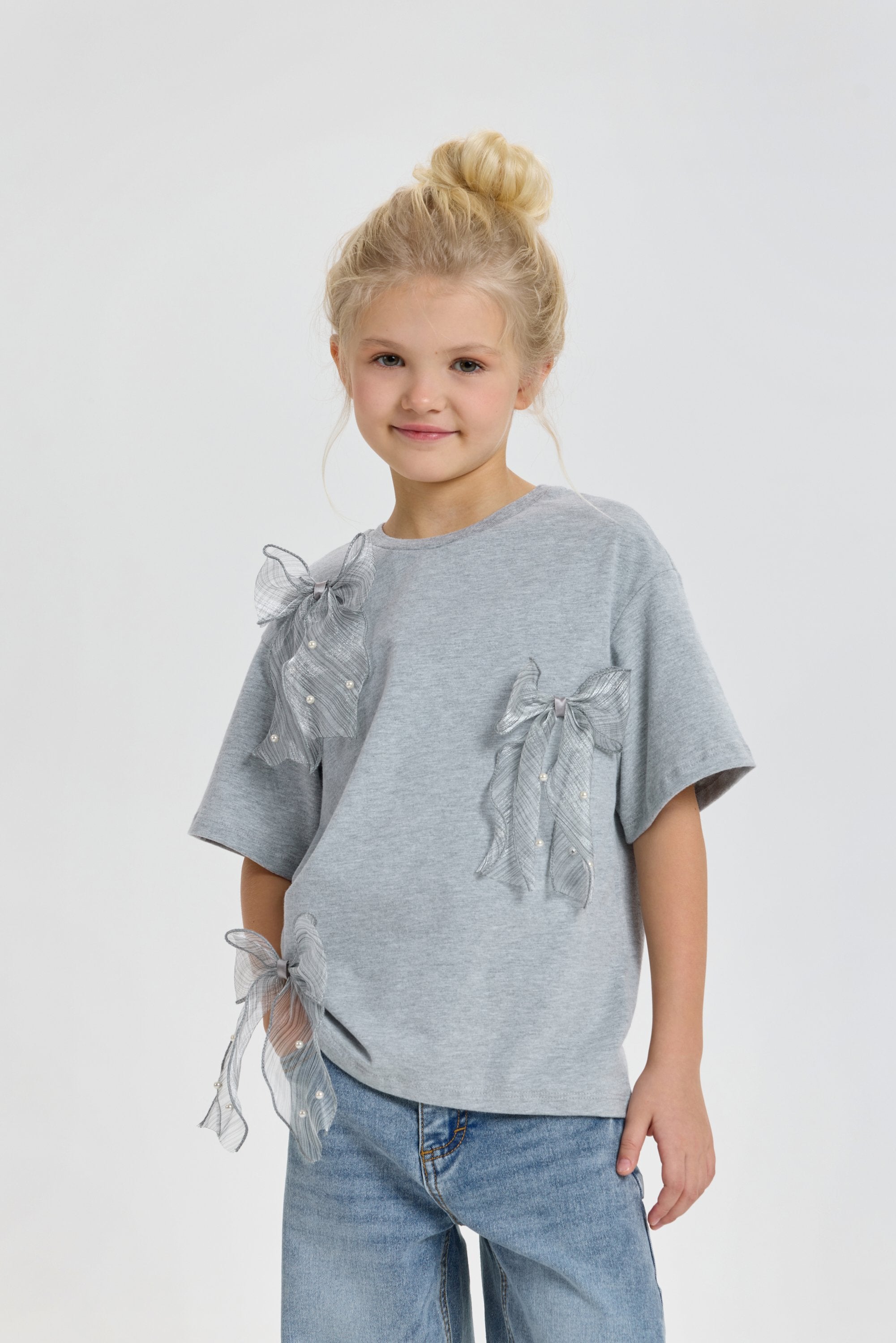 Bow and Pearls Decorated T-shirt