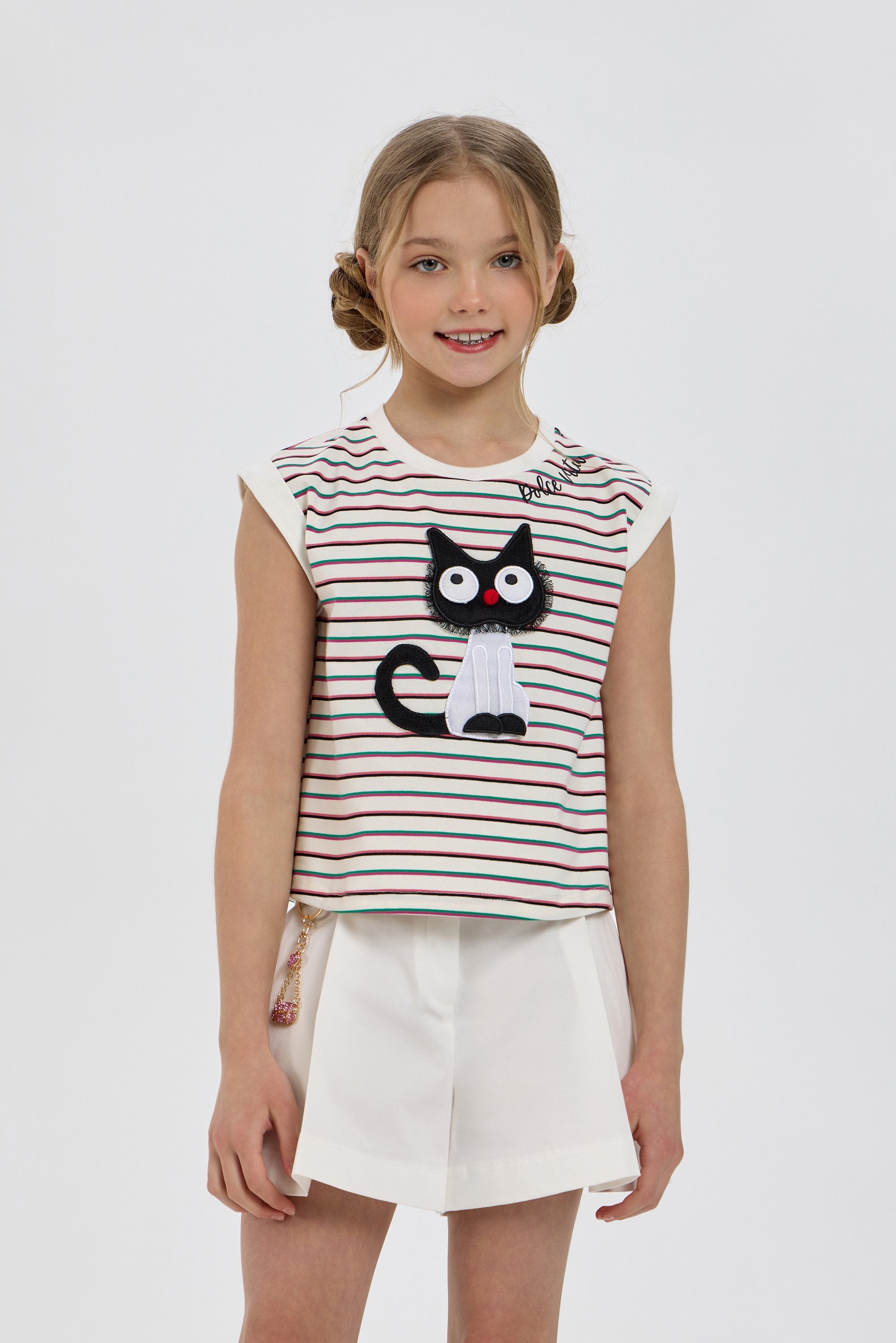 Catty Applique-decorated T-shirt