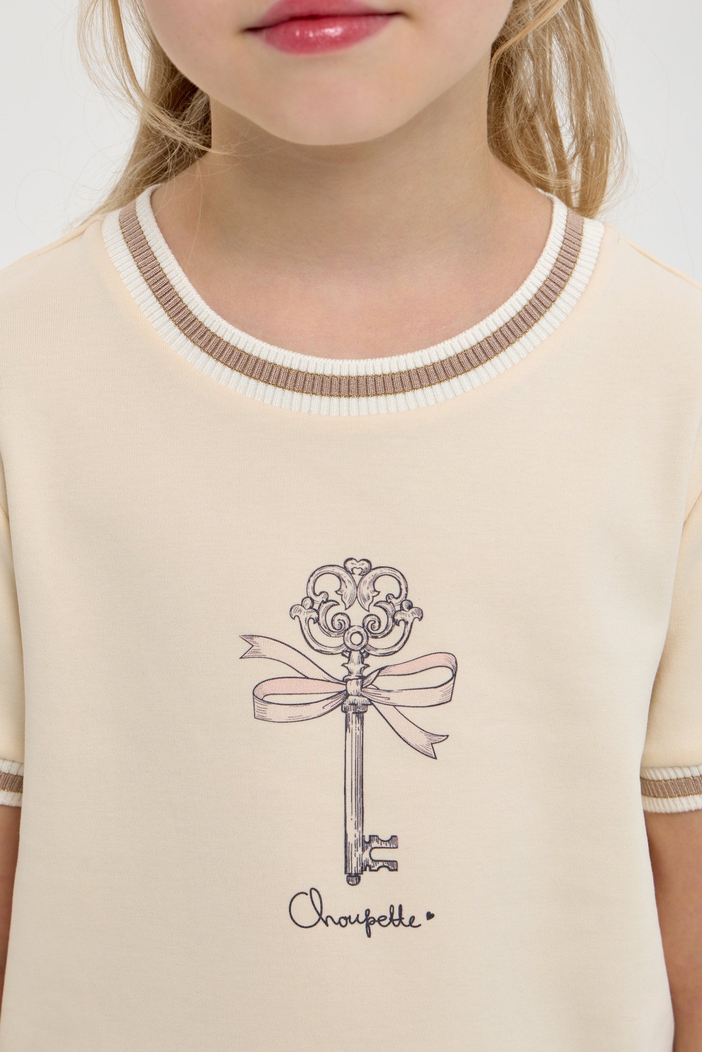 Elegant T-Shirt With stylish print
