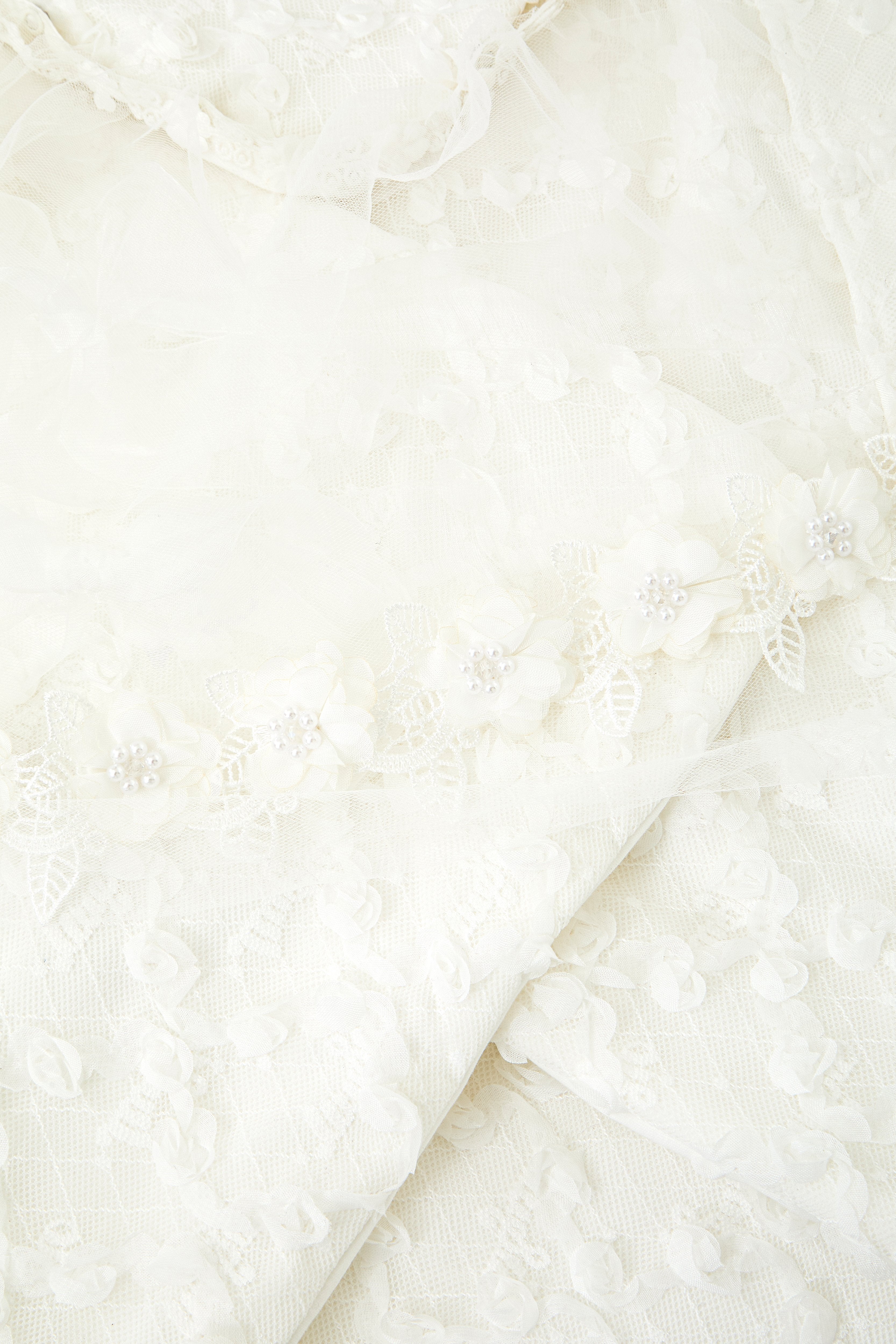 Elegant Transformer Blanket with Decor