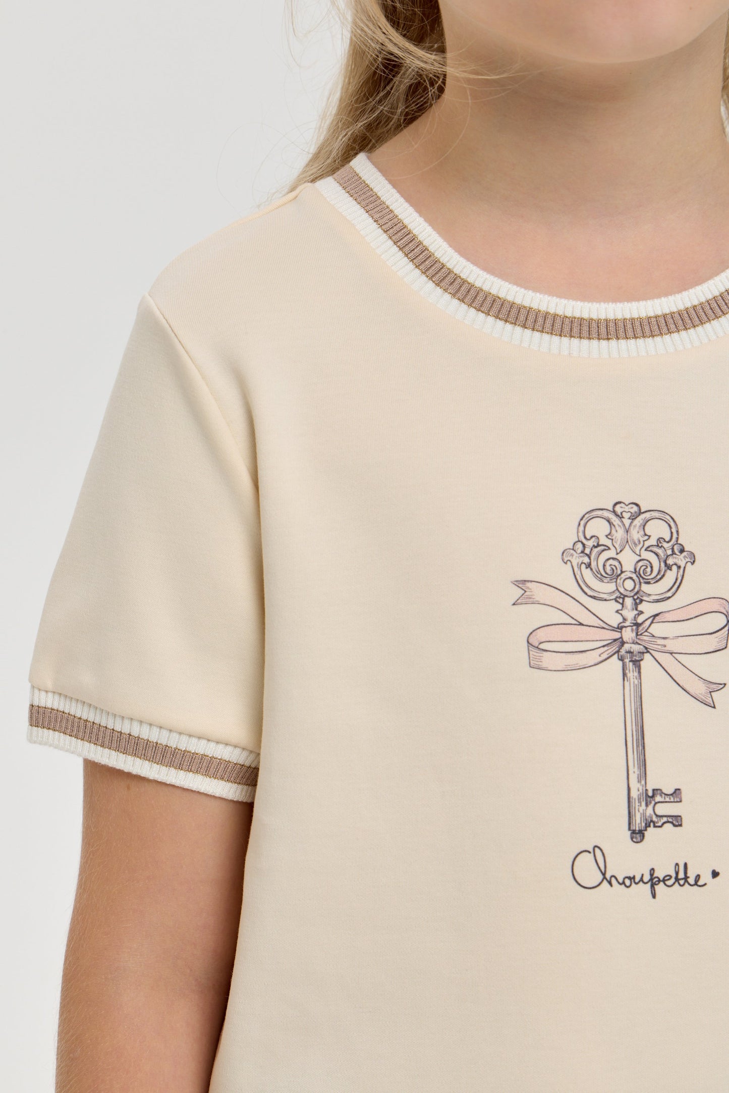 Elegant T-Shirt With stylish print