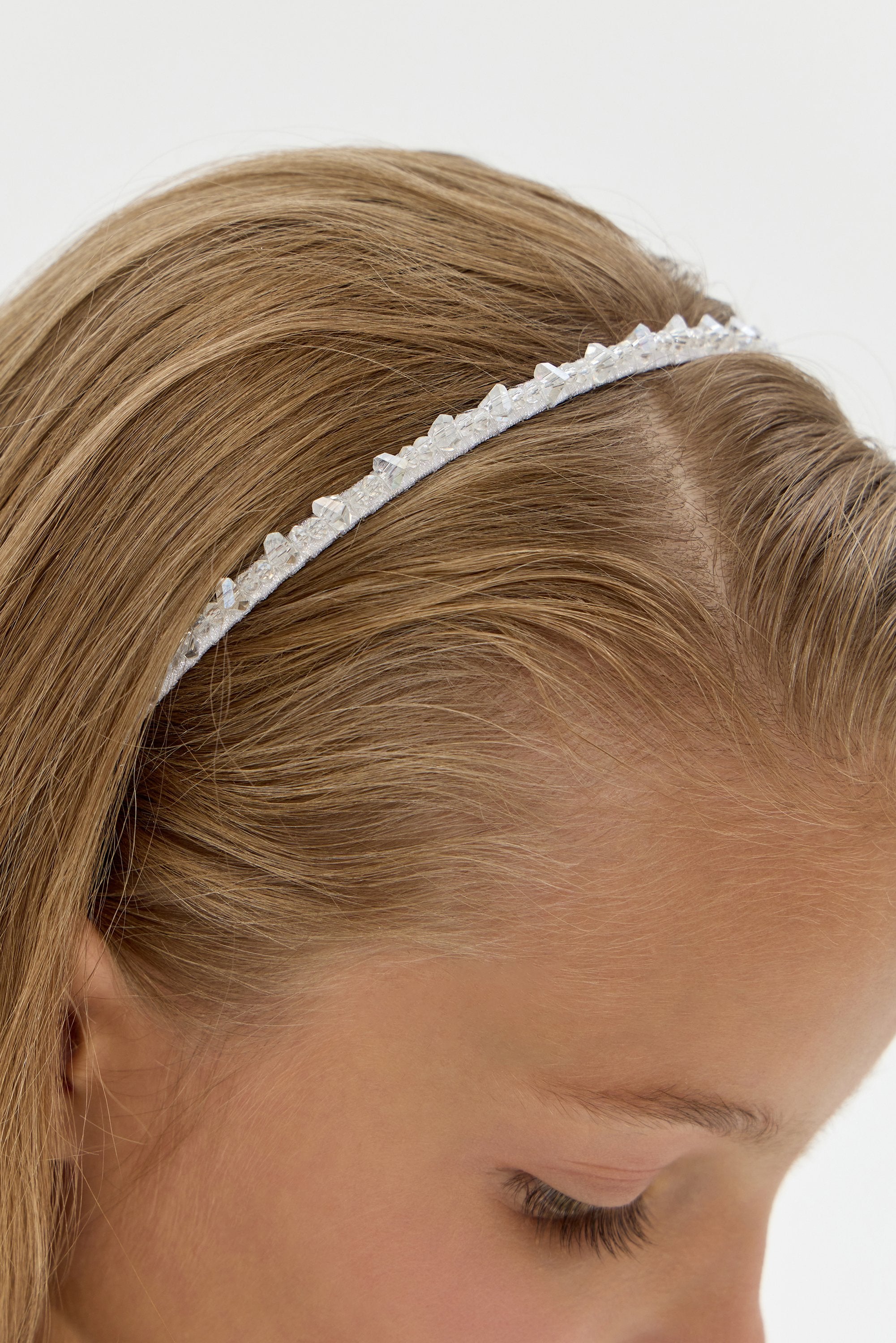 Elegant Pearl Headband with Removable Chains