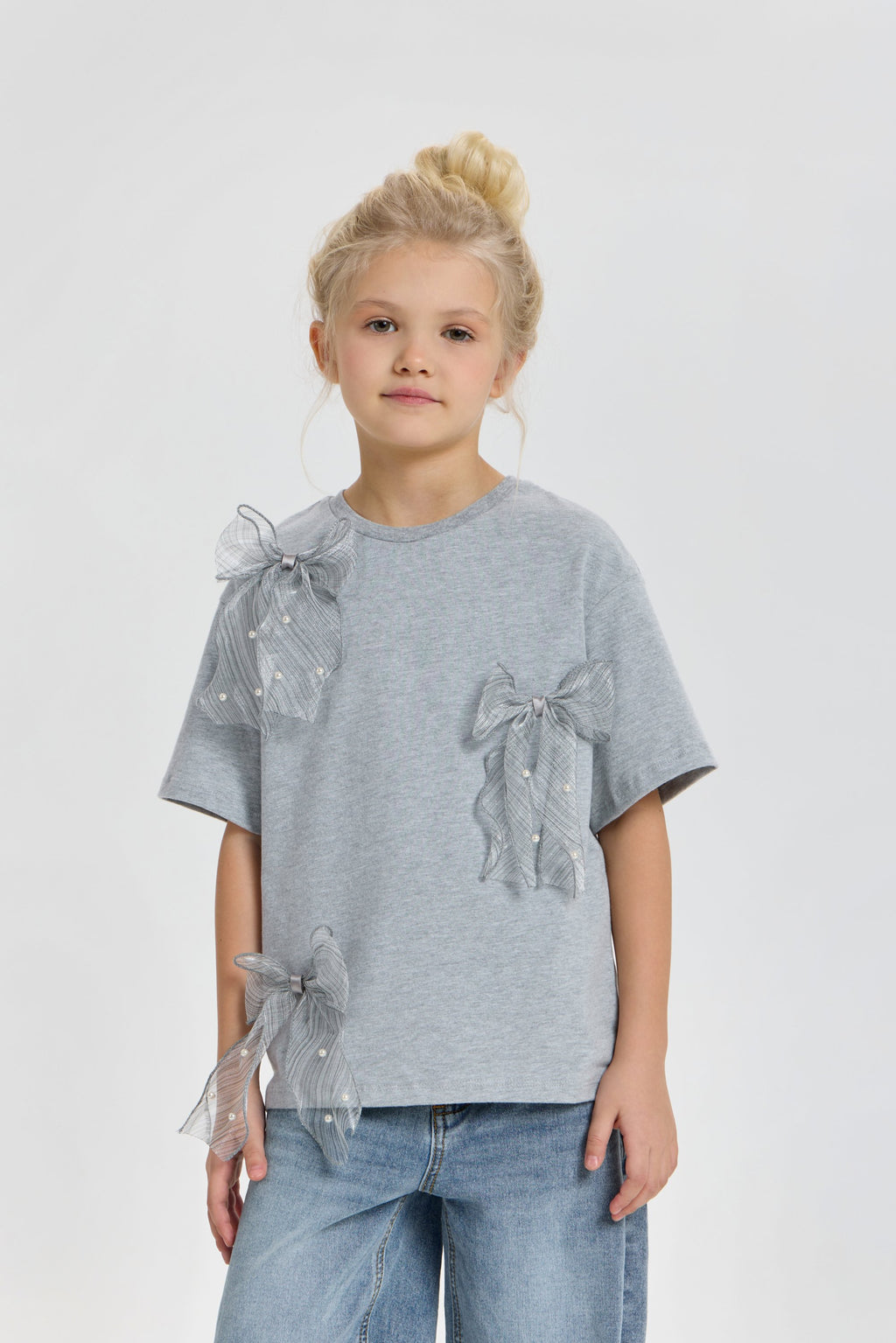 Bow and Pearls Decorated T-shirt