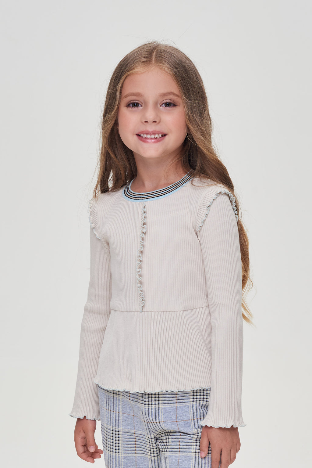 Knitted T-Shirt with basque ,powdery