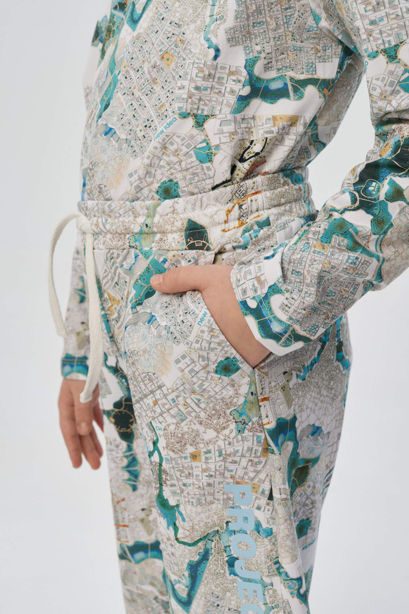 Extended shorts with a proprietary print