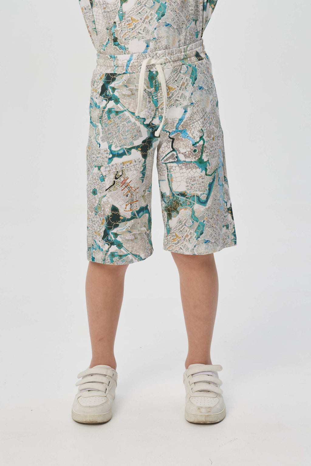 Extended shorts with a proprietary print