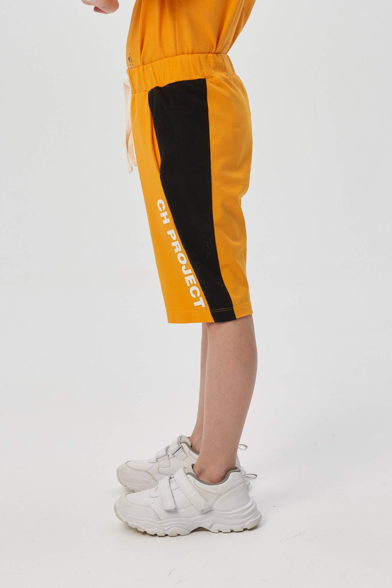 Ocher printed knitted shorts
